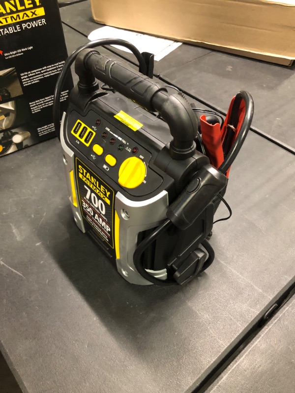 Photo 8 of STANLEY FATMAX J7CS Portable Power Station Jump Starter: 700 Peak/350 Instant Amps, 120 PSI Air Compressor, 3.1A USB Ports, Battery Clamps