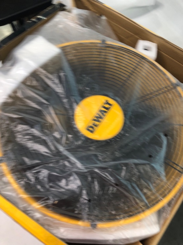 Photo 3 of DEWALT 18" Industrial, Drum, Floor, barn, air Mover, Warehouse Fan, Yellow