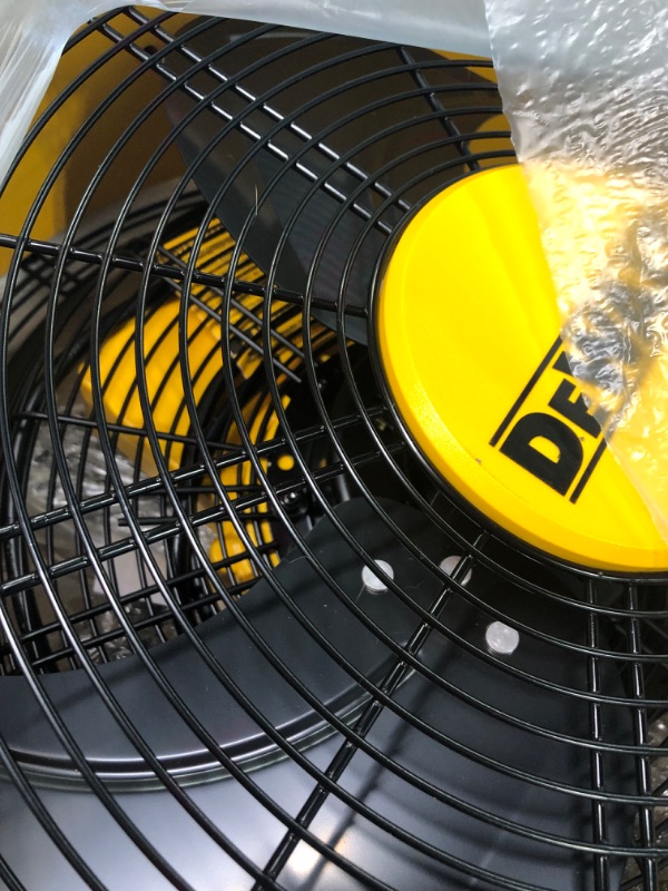 Photo 5 of DEWALT 18" Industrial, Drum, Floor, barn, air Mover, Warehouse Fan, Yellow