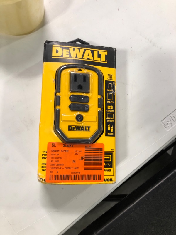 Photo 2 of DeWalt Power Inverter Dxaepi140