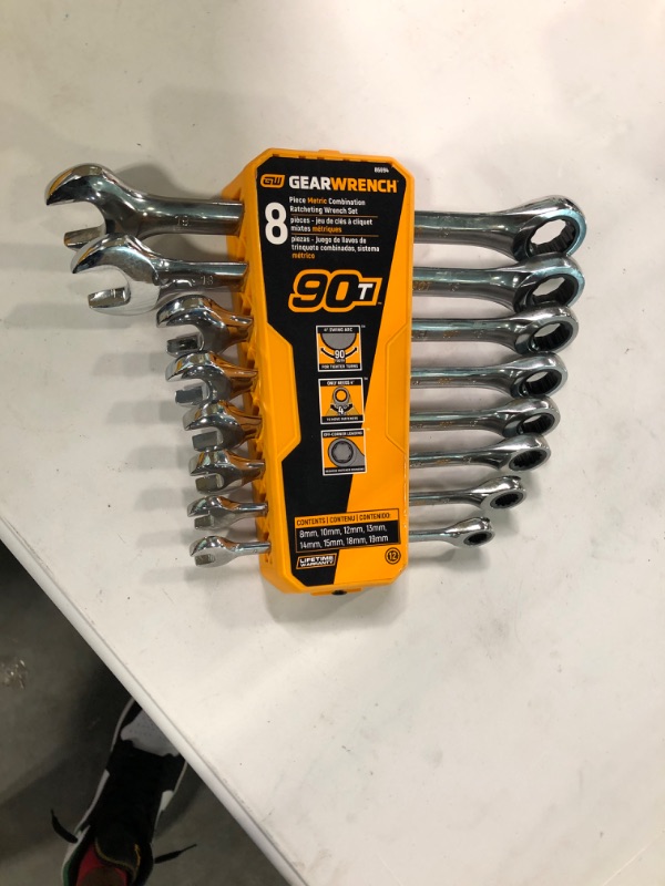 Photo 2 of GEARWRENCH 90-Tooth Metric Ratcheting Combination Wrench Set with Tray (8-Piece)