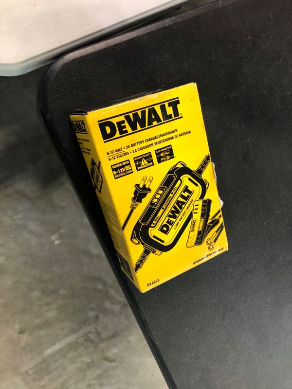 Photo 3 of DEWALT DXAEC2 DXAEC2 Professional 2-Amp Automotive Battery Charger and Maintainer