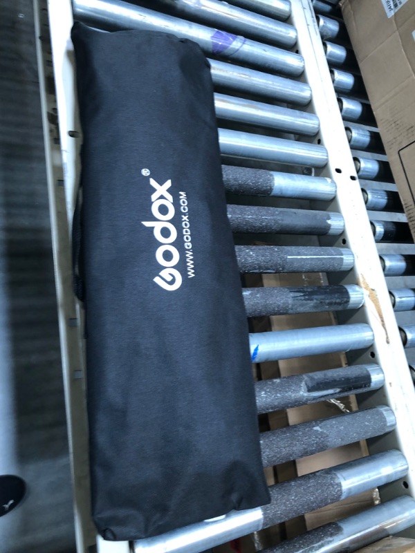 Photo 2 of Godox SB-FW30120-30x120cm Softbox w. Grid 30x120cm Brand Godox