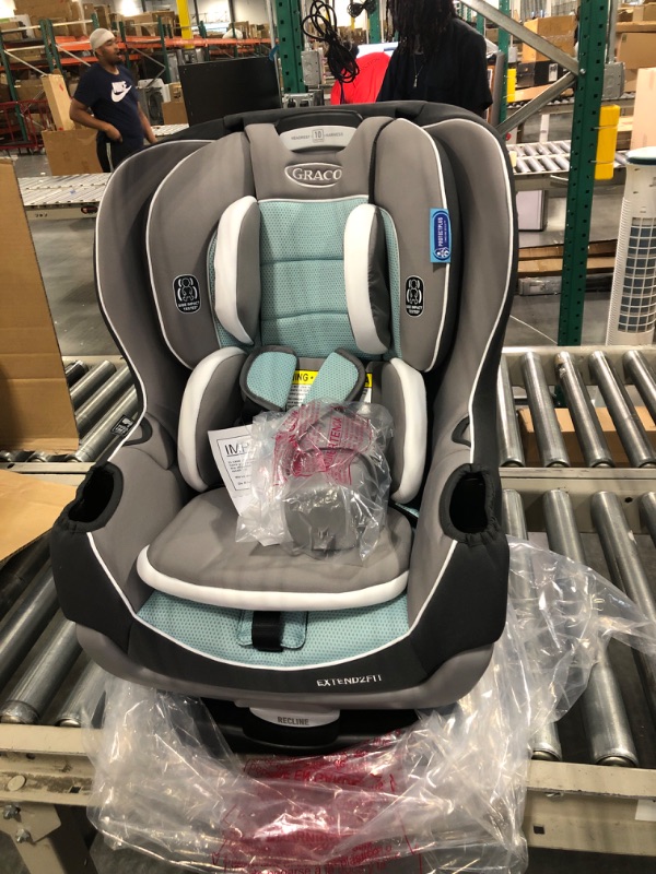 Photo 2 of Graco Extend2Fit Convertible Car Seat, Ride Rear Facing Longer with Extend2Fit, Spire 2-in-1 Spire