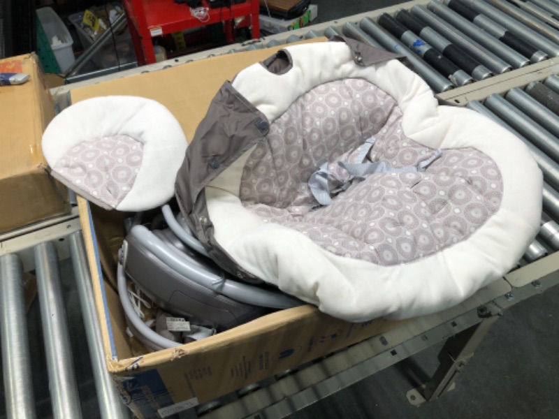 Photo 2 of Graco Simple Sway Abbington Baby Swing