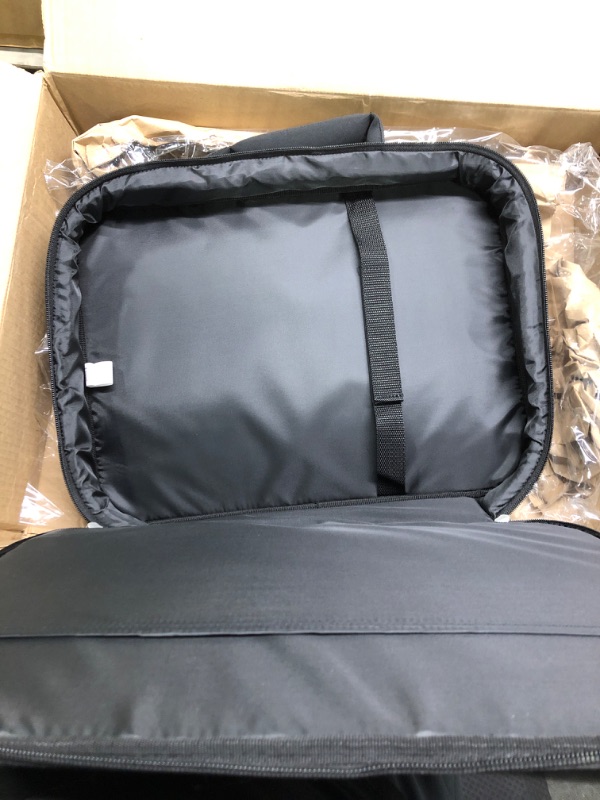 Photo 1 of Case Logic 15.6-Inch Laptop Case (VNCI-215) , Black , computer