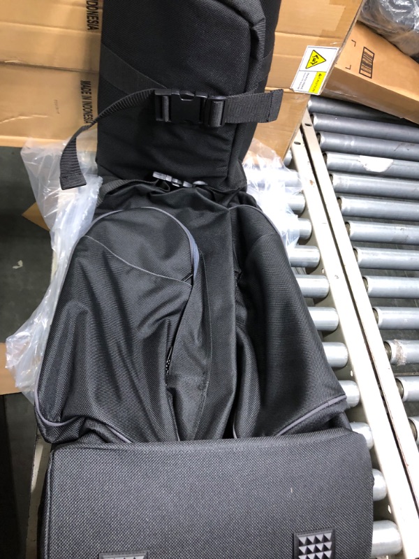 Photo 1 of Amazon Basics Soft-Sided Golf Travel Bag Black