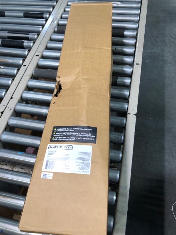 Photo 1 of ***BATTERY DOESNT CHARGE*** BLACK+DECKER 40V MAX* Lithium-Ion 22-Inch Cordless Hedge Trimmer (LHT2240) 40V Hedge Trimmer Kit