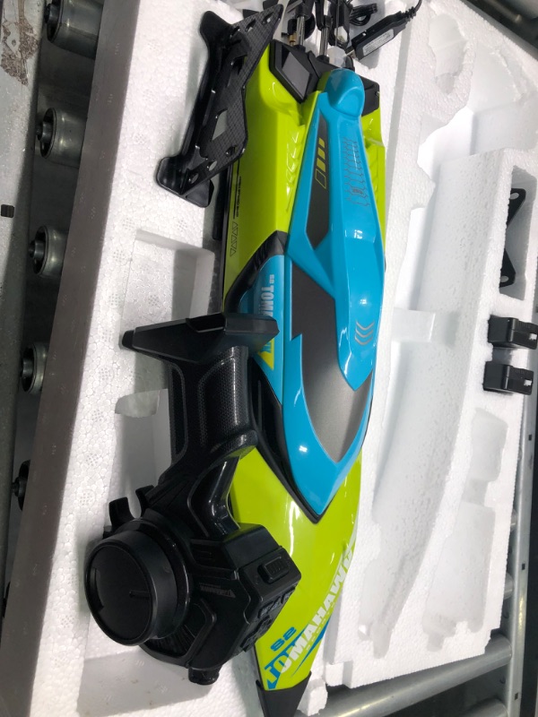 Photo 4 of 4DRC S2 High Speed RC Boats with LED Lights & 2 Batteries, 30+ mph Remote Control Boat for Pools and Lakes, Capsize Recovery, Low Battery Reminder,2.4Ghz Racing Boats for Adults Kids,Green