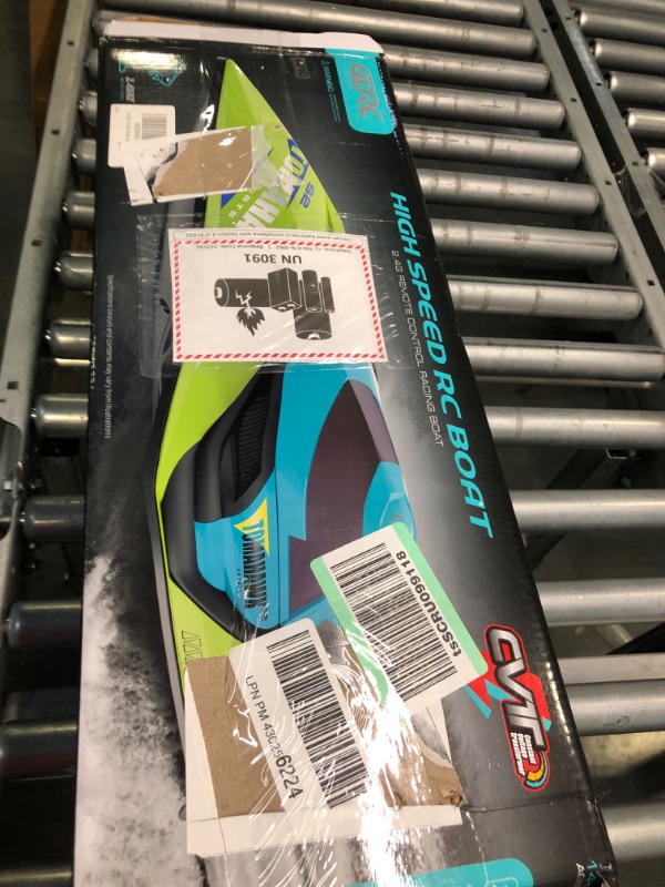 Photo 2 of 4DRC S2 High Speed RC Boats with LED Lights & 2 Batteries, 30+ mph Remote Control Boat for Pools and Lakes, Capsize Recovery, Low Battery Reminder,2.4Ghz Racing Boats for Adults Kids,Green