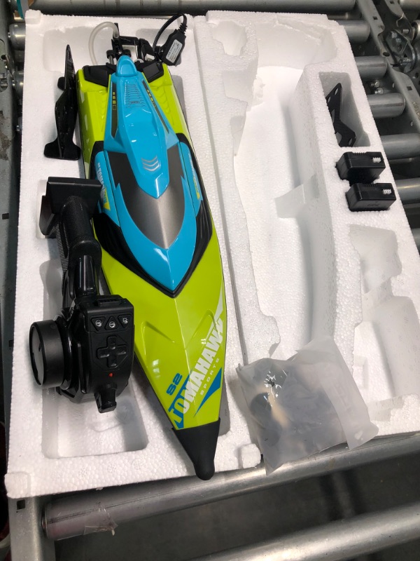 Photo 3 of 4DRC S2 High Speed RC Boats with LED Lights & 2 Batteries, 30+ mph Remote Control Boat for Pools and Lakes, Capsize Recovery, Low Battery Reminder,2.4Ghz Racing Boats for Adults Kids,Green