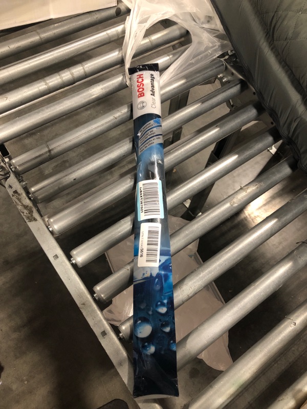 Photo 1 of BOSCH Clear Advantage 24CA Beam Wiper Blade - 24" (Single) 24CA (24")