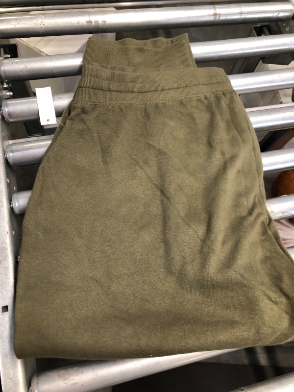 Photo 4 of Amazon Essentials Women's French Terry Fleece Capri Jogger Sweatpant (Available in Plus Size) 5X Olive