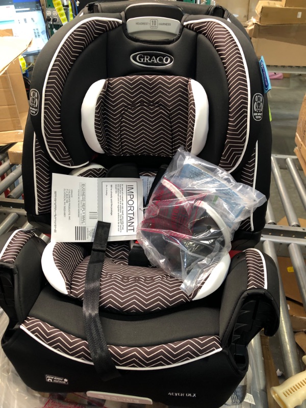 Photo 4 of Graco 4Ever DLX 4-in-1 Convertible Car Seat - Zagg