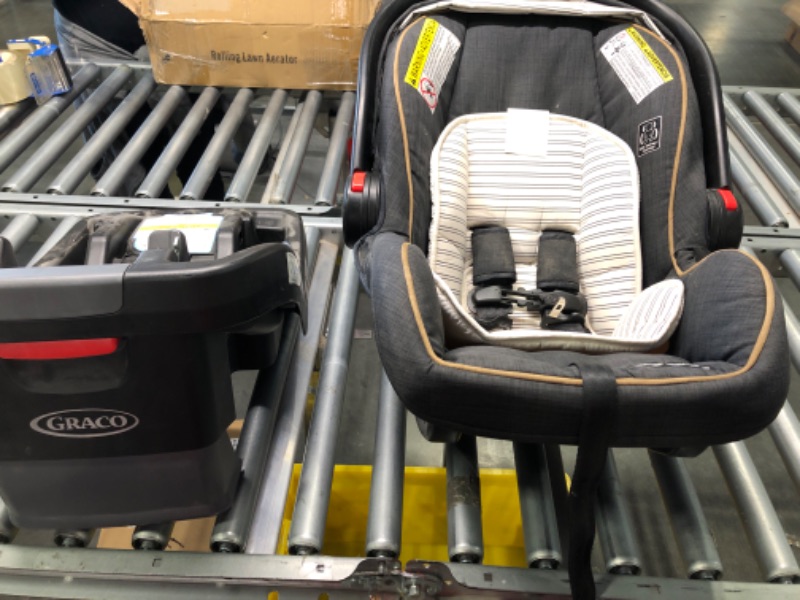 Photo 3 of Graco Snugridelock 35 Elite infant car seat