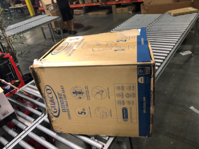 Photo 1 of Graco - Extend2Fit Convertible Car Seat, Kenzie