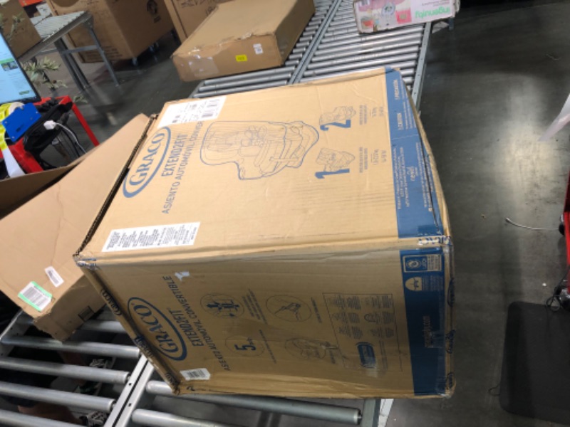 Photo 1 of Graco Extend2Fit Convertible Car Seat | Ride Rear Facing Longer with Extend2Fit, Redmond 2-in-1 Redmond