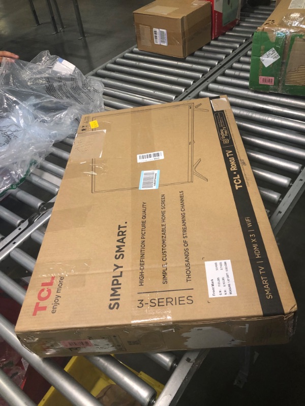 Photo 1 of TCL 32" Class 3-Series HD 720p LED Smart Roku TV - 32S355