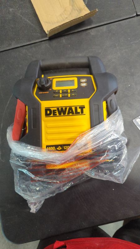 Photo 4 of DEWALT DXAEJ14 Digital Portable Power Station Jump Starter: 1400 Peak/700 Instant Amps, 120 PSI Digital Air Compressor, 3.1A USB Ports, Battery Clamps , Yellow