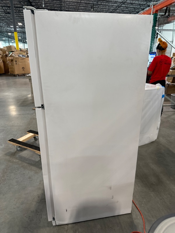 Photo 8 of 33-inch Wide Top Freezer Refrigerator - 20 cu. ft. Model: WRT311FZDW 