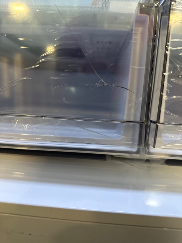 Photo 3 of Bespoke 3-Door French Door Refrigerator (30 cu. ft.) with Beverage Center™ in White Glass RF30BB660012AA