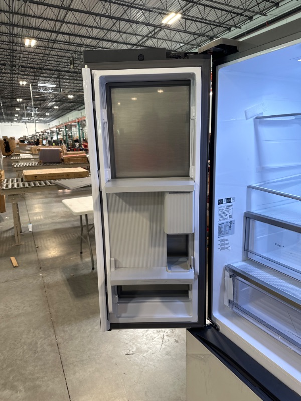 Photo 5 of Bespoke 3-Door French Door Refrigerator (30 cu. ft.) with Beverage Center™ in White Glass RF30BB660012AA