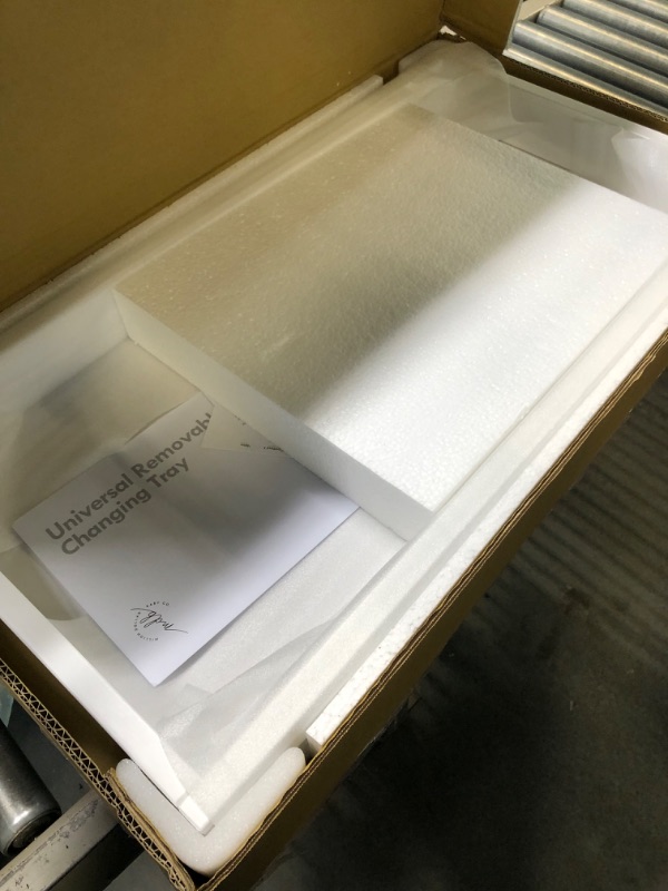 Photo 1 of DaVinci Universal Removable Changing-Tray (M0219) in White