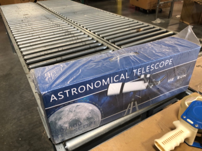 Photo 1 of Telescope 80mm Aperture 600mm - Astronomical Portable Refracting Telescope Fully Multi-coated High Transmission Coatings AZ Mount with Tripod Phone Adapter, Wireless Control, Carrying Bag. Easy Set Up White