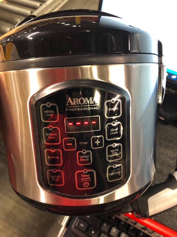 Photo 2 of Aroma Housewares ARC-914SBD Digital Cool-Touch Rice Grain Cooker and Food Steamer, Stainless, Silver, 4-Cup (Uncooked) / 8-Cup (Cooked) Basic