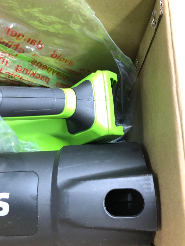 Photo 4 of *****Missing Battery & Charger******Greenworks 40V (120 MPH / 500 CFM) Cordless Axial Blower, 2.5Ah USB Battery (USB Hub) and Charger Included Blower (2.5Ah)