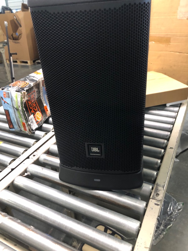 Photo 3 of JBL Professional EON ONE Mk2 All-In-One, Rechargeable Column-Speaker Personal PA Rechargeable PA