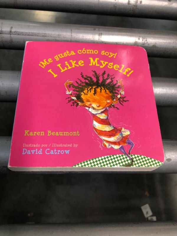 Photo 3 of ¡Me Gusta Cómo Soy!/I Like Myself! Board Book - by  Karen Beaumont