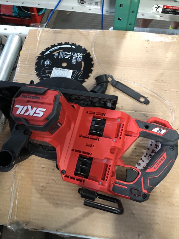 Photo 2 of (Missing the batteries and battery charger) SKIL 2x20V PWR CORE 20 XP Brushless 7-1/4” Rear Handle Circular Saw Kit Includes 