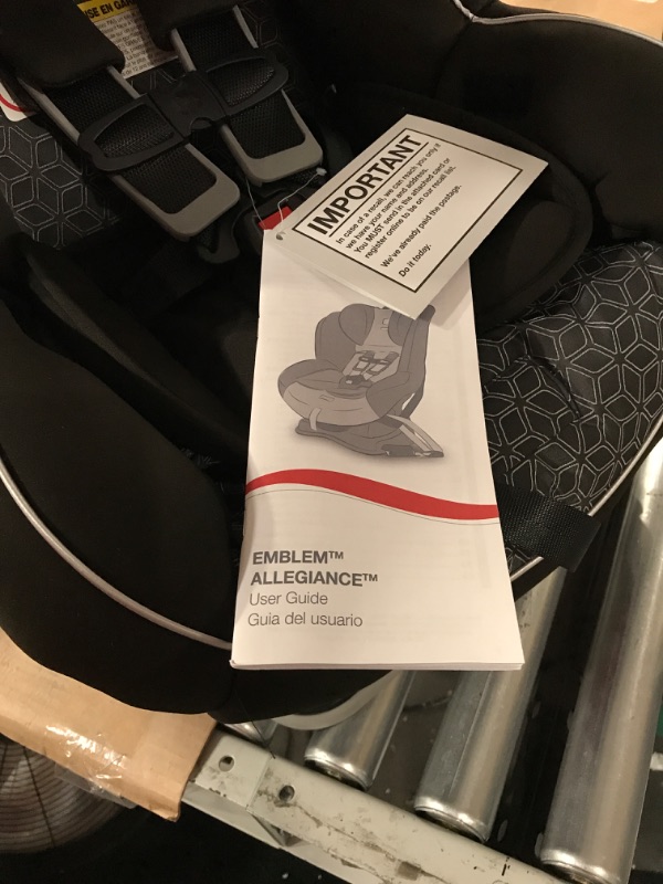 Photo 2 of ITEM# E1C138A
Britax Emblem Convertible Car Seat - Fusion