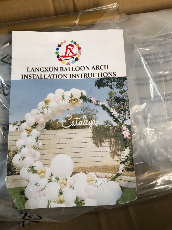 Photo 2 of LANGXUN Gold Metal Round Balloon Arch Kit