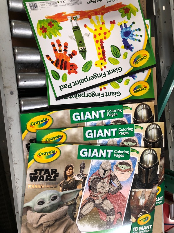 Photo 2 of Crayola Giant Coloring Pages 12.75"X19.5"-Star Wars -042634