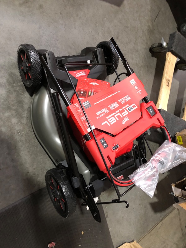 Photo 11 of **NO BATTERIES OR CHARGER INCLUDED - SEE NOTES**
M18 Fuel Brushless Cordless 21 in. Walk Behind Dual Battery Self-Propelled Mower