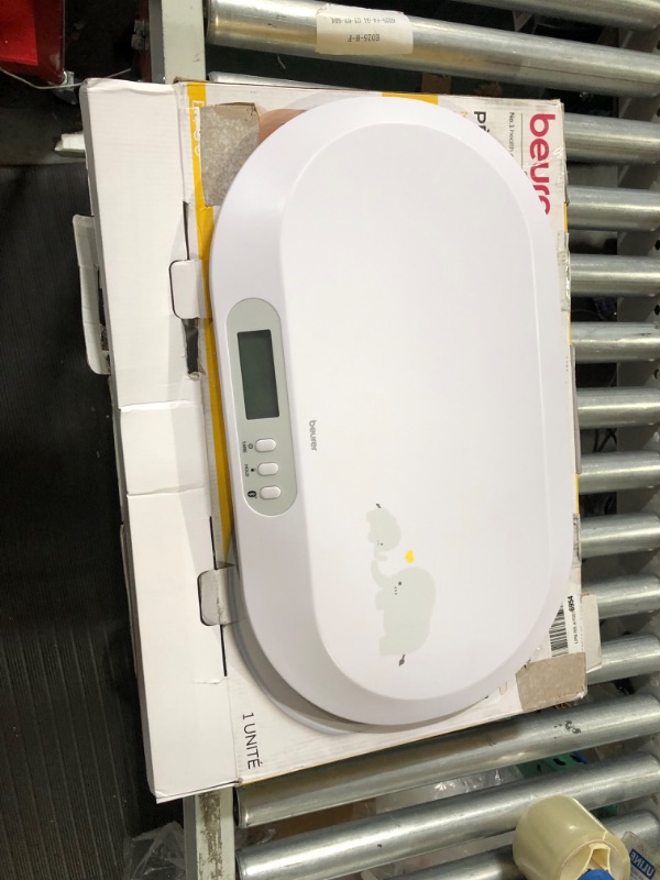 Photo 3 of Beurer BY90 Baby Scale, Pet Scale, Digital, with Measuring Tape, tracking weight with App