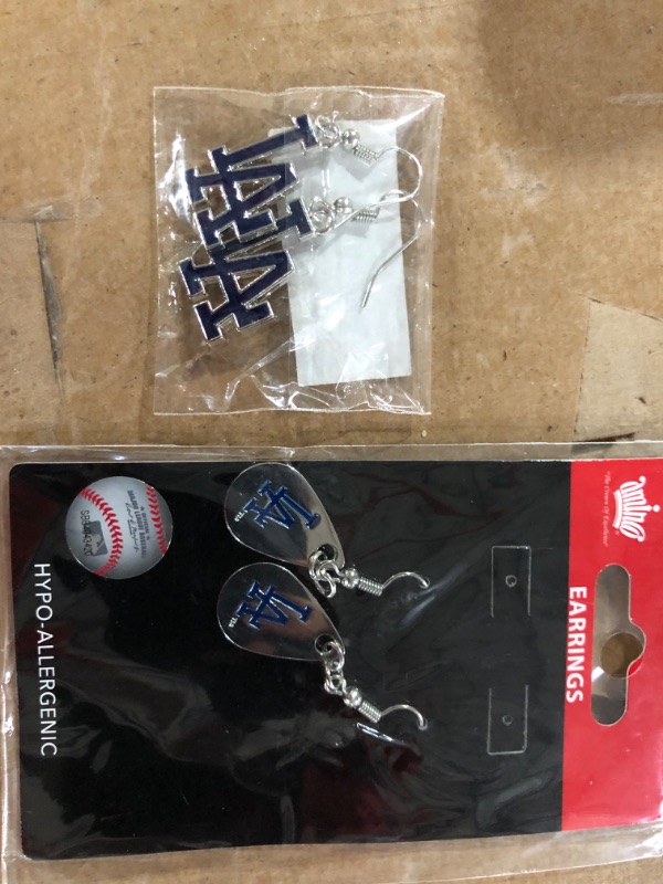 Photo 1 of MLB Los Angeles Dodgers 2 pairs of earrings