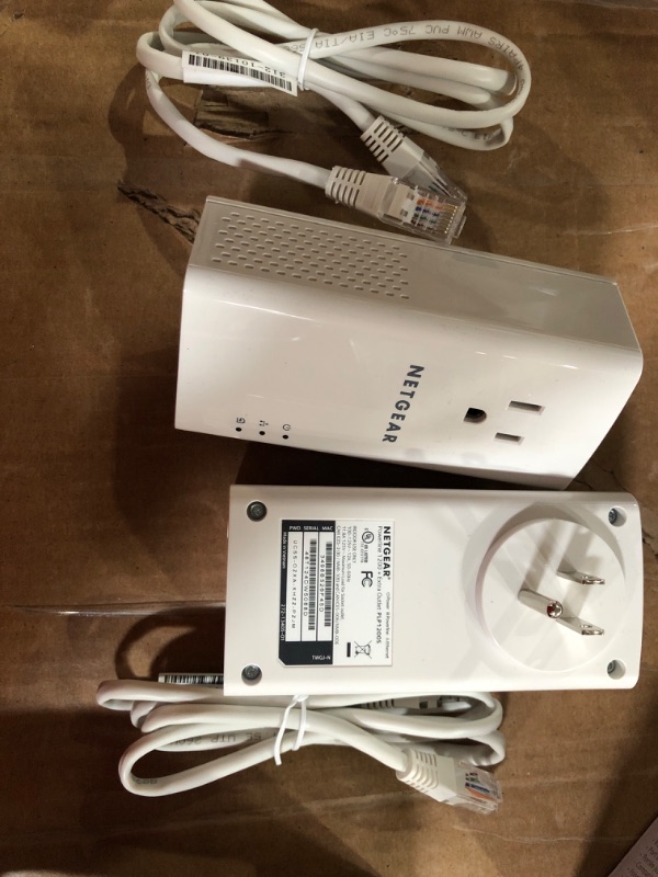 Photo 4 of NETGEAR Powerline adapter Kit, 1200 Mbps Wall-plug