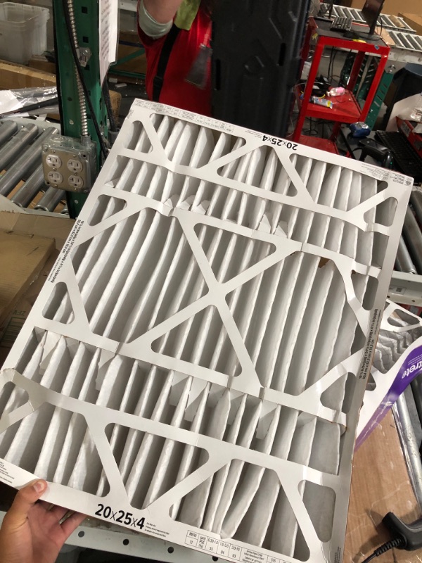 Photo 2 of **SEE PHOTOS FOR  DAMAGE**  
Filtrete 20x25x5 Furnace Air Filter MPR 1550 DP MERV 12 (Pack of 1) 20x25x5