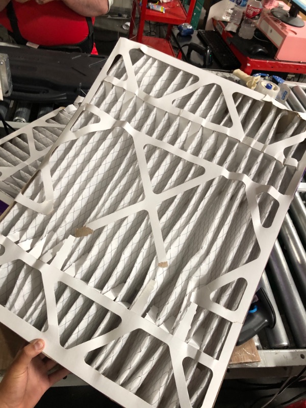 Photo 1 of **SEE PHOTOS FOR  DAMAGE**  
Filtrete 20x25x5 Furnace Air Filter MPR 1550 DP MERV 12 (Pack of 1) 20x25x5