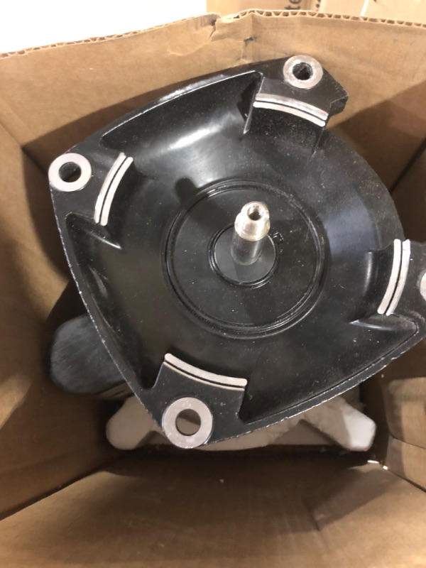 Photo 3 of ***motor is loud**does not work properly**sold for parts**
Square Flange Pool Motor Century B2854 1-1/2 HP, 3450 RPM, 8.0/16.0 Amps, 