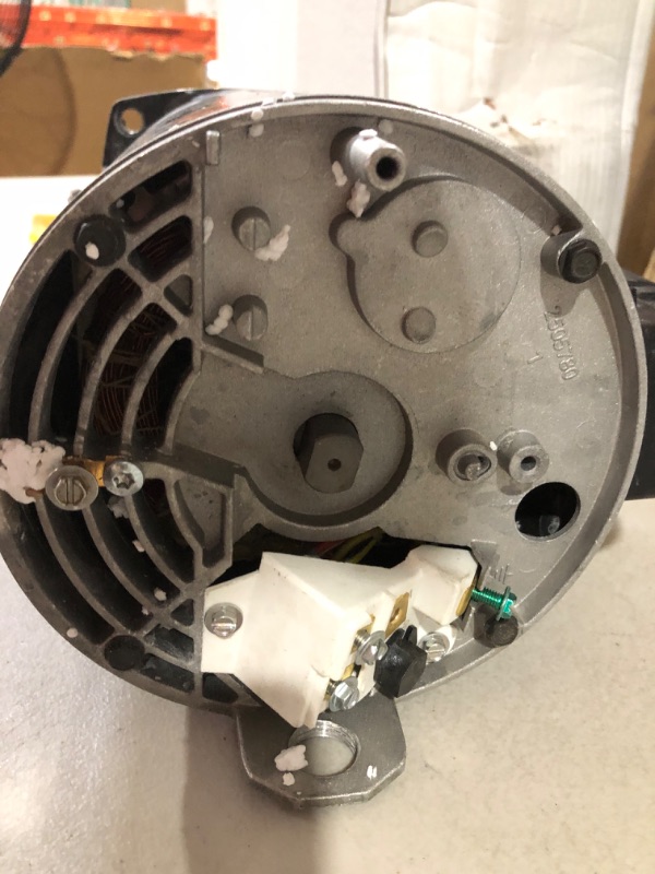 Photo 5 of ***motor is loud**does not work properly**sold for parts**
Square Flange Pool Motor Century B2854 1-1/2 HP, 3450 RPM, 8.0/16.0 Amps, 