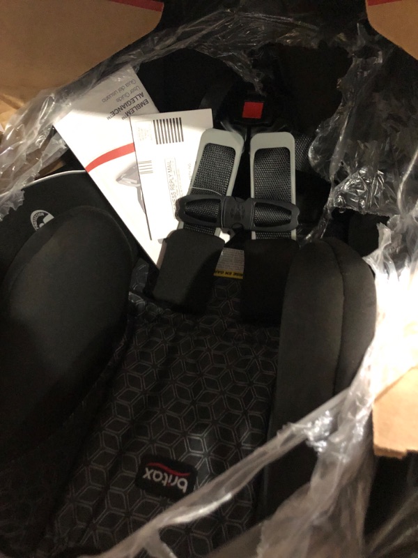 Photo 2 of Britax Emblem 3 Stage Convertible Car Seat - Fusion