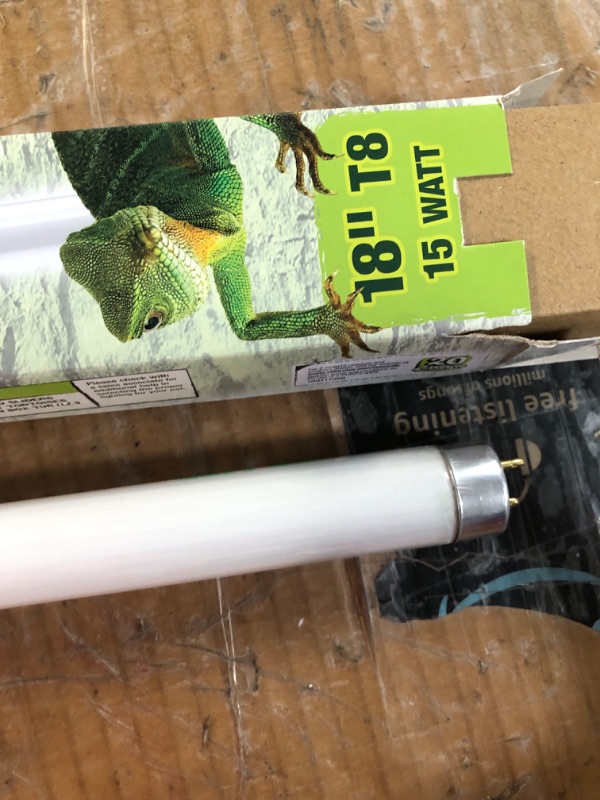 Photo 3 of **UNABLE TO TEST** Zilla Reptile Habitat Lighting UVB Fluorescent Tropical T8 Bulb, 15W 18" 