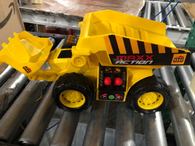 Photo 1 of DAMAGE/ SEE NOTES*****
Sunny Days Entertainment 2-N-1 Dig Rig – Dump Truck - Yellow
