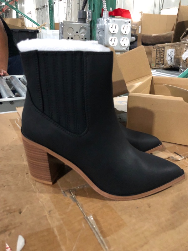 Photo 1 of Women's Western Ankle Boots, Size 7.5