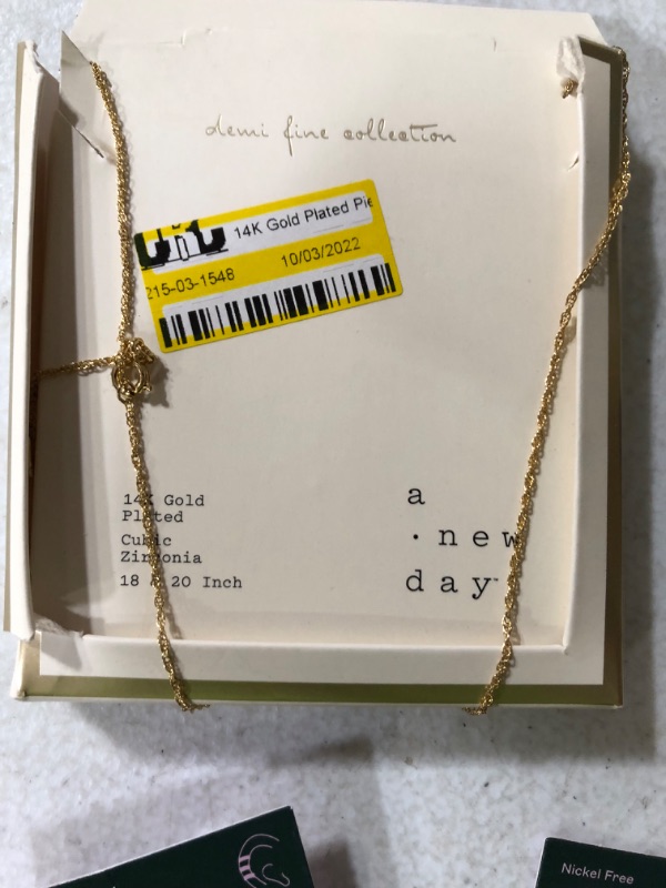 Photo 1 of Assorted Jewelry Bundle (SOLD AS IS)