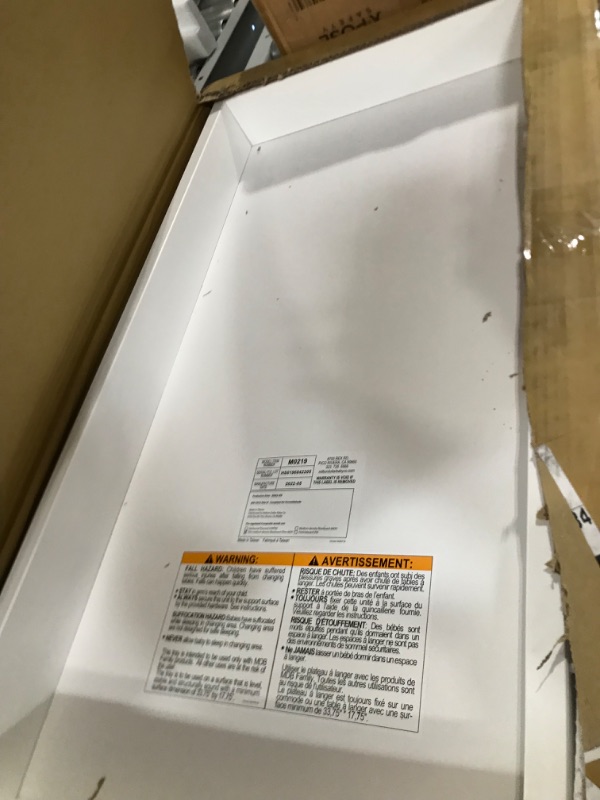 Photo 1 of DaVinci Universal Removable Changing-Tray (M0219) in White, 33.58 x 17.6 x 3.5 inches